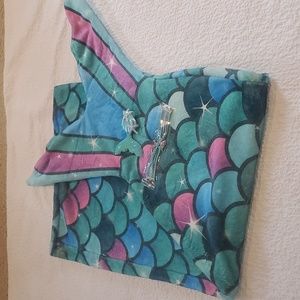 New Mermaid Tail Blanket, hair clip, bracelet